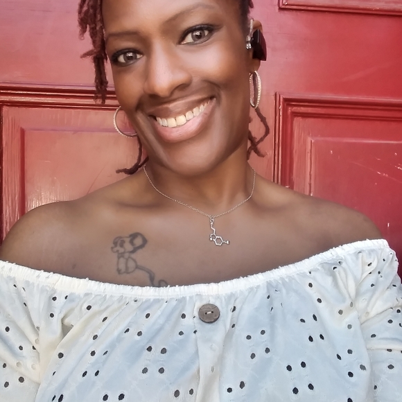 Meet your Posher, Dana - Picture 13 of 16